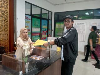Baralak Laporkan Dugaan Gratifikasi Pengadaan Buku SMP di Lebak Ke Kejari